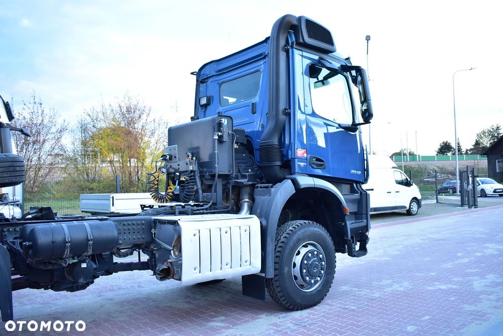 Mercedes-Benz Arocs 2042 Ciągnik siodłowy 4x4! Na Moście ! Reduktor ! RESOR ! Hydraulika Sprowadzony z Niemiec ! - 12