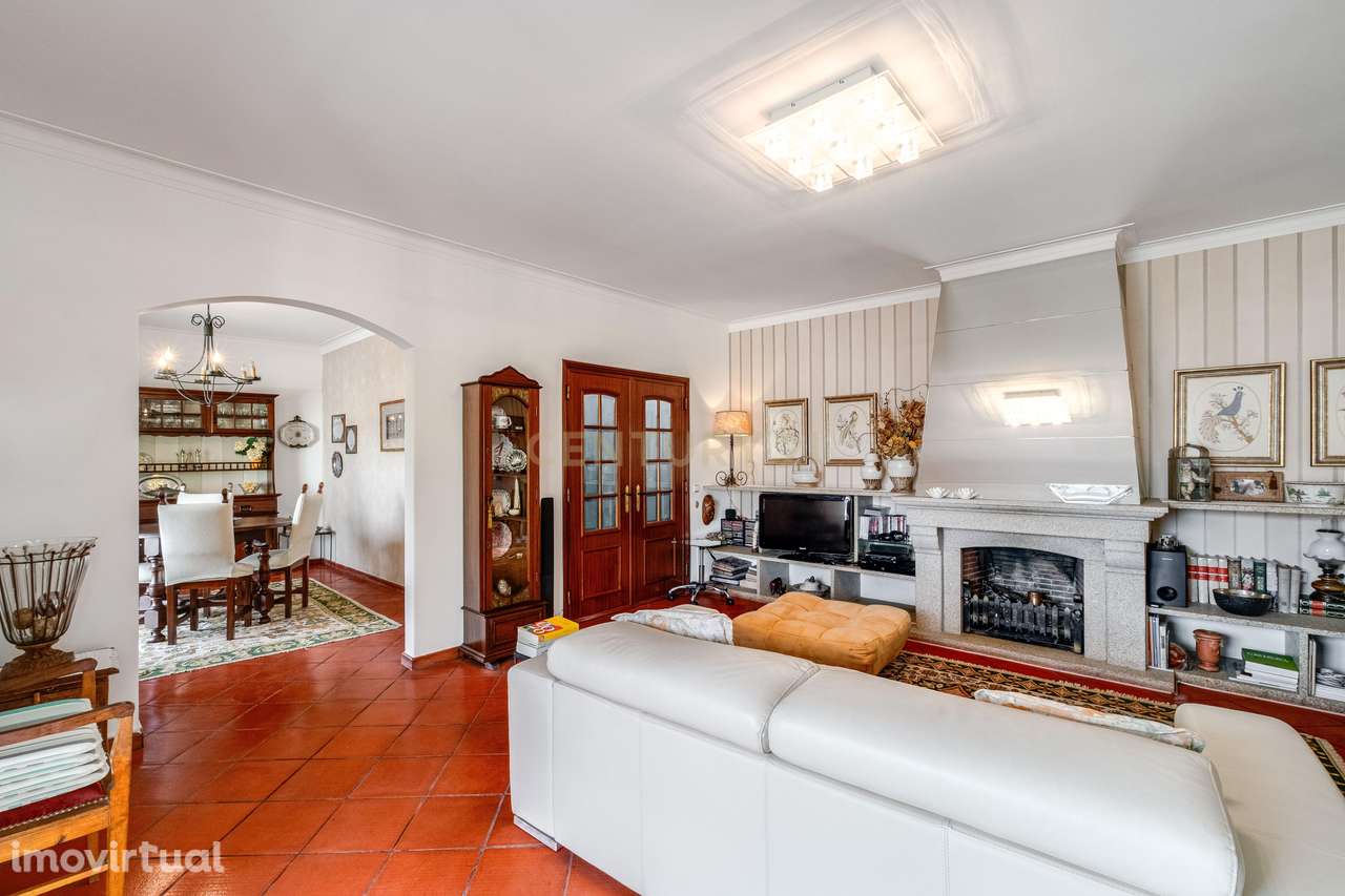 Há casas que se visitam… e há casas que se sentem. Esta é, sem dúvida, - Grande imagem: 3/46