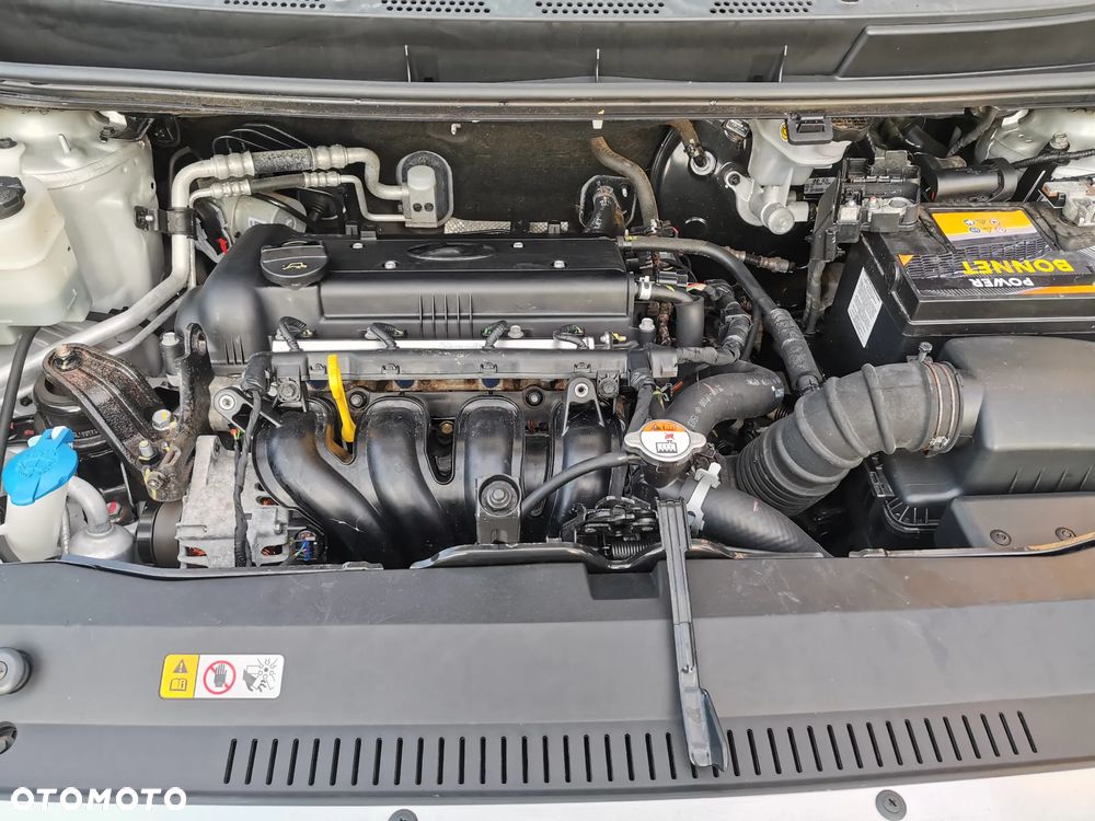 Hyundai ix20 1.4 Comfort - 24