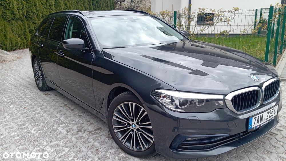 BMW Seria 5 540i xDrive - 11