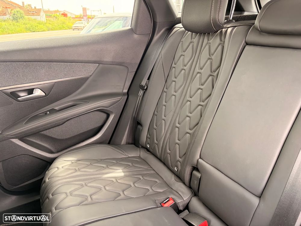 Peugeot 3008 1.2 PureTech GT Line EAT8 - 35