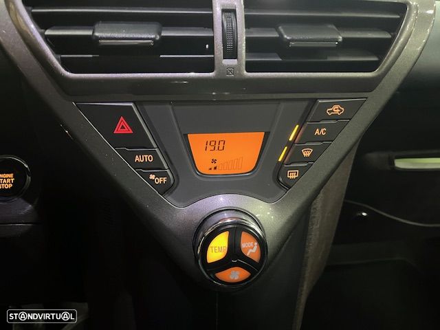 Toyota iQ 1.4 D-4D + - 8