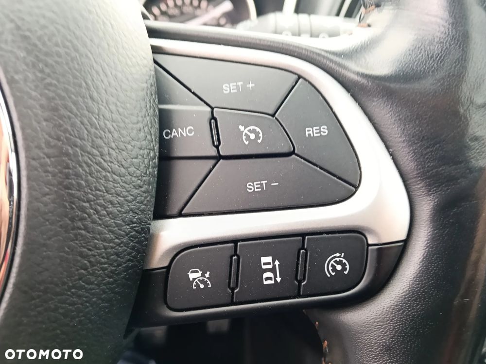Jeep Compass 1.4 MultiAir Limited - 25