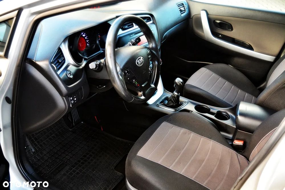 Kia Ceed 1.6 CRDi M - 18