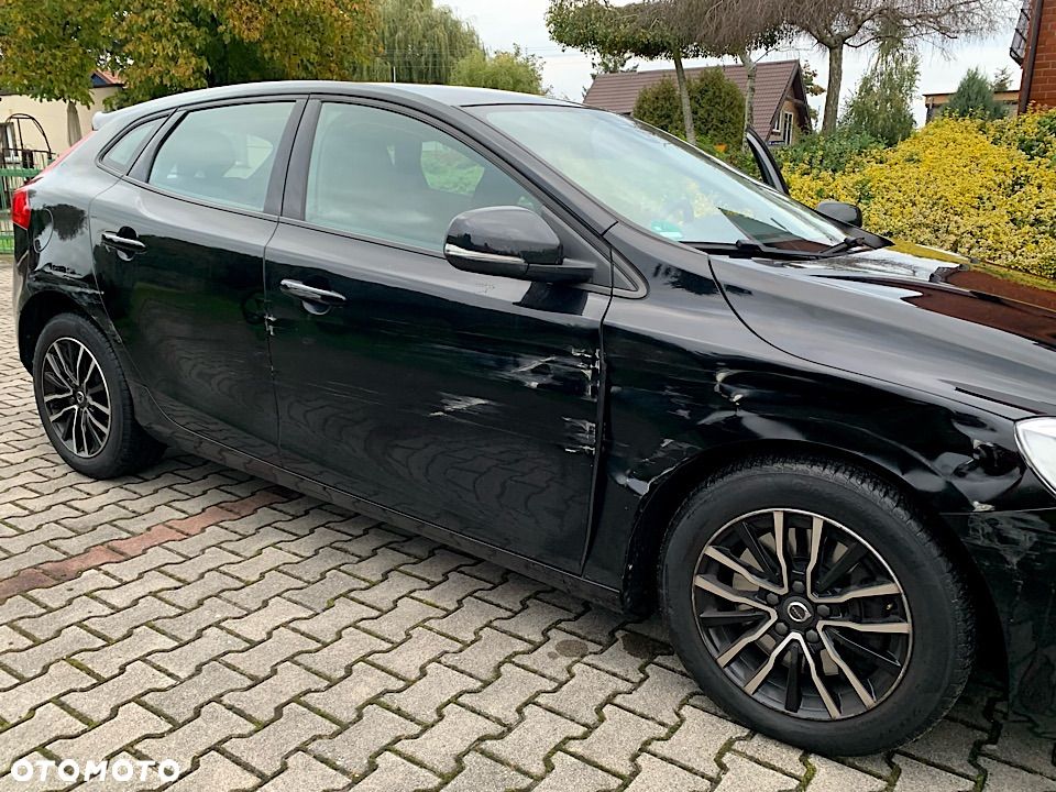 Volvo V40 - 23