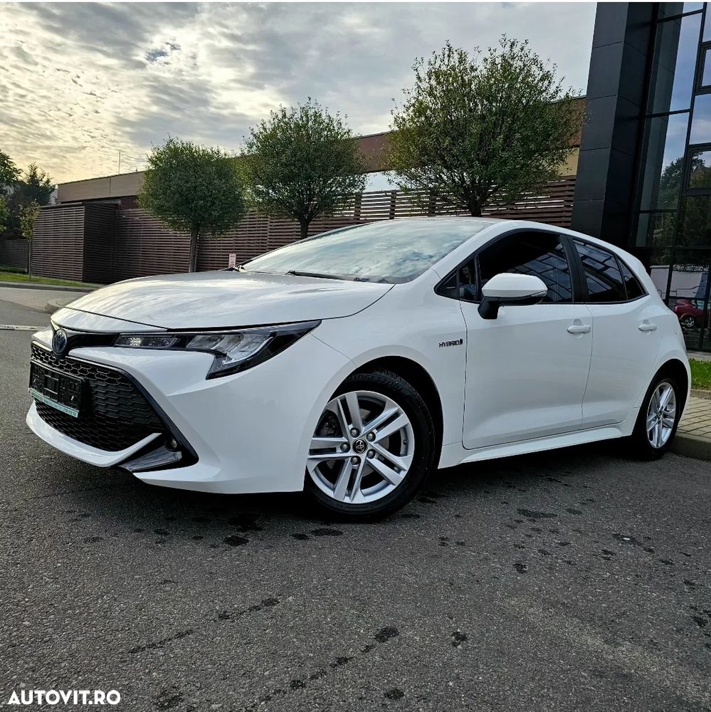 Toyota Corolla 1.8 Hybrid Business Edition - 1