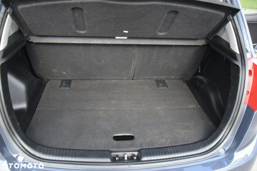 Kia Venga 1.4 CVVT Attract - 24