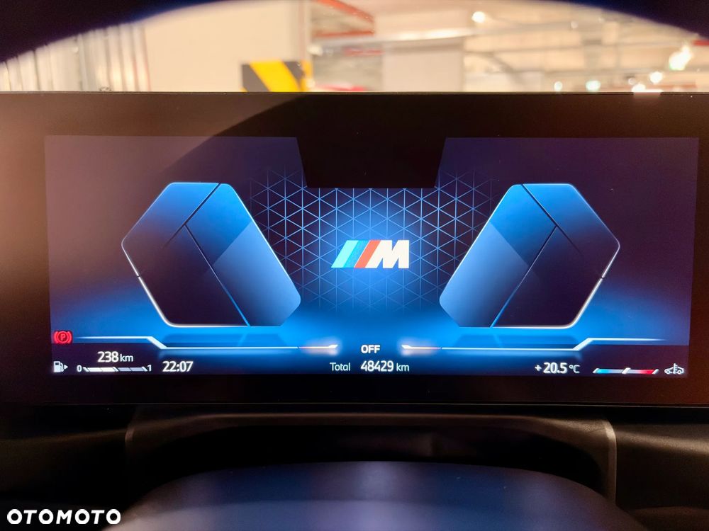 BMW Seria 4 M440i xDrive mHEV - 29