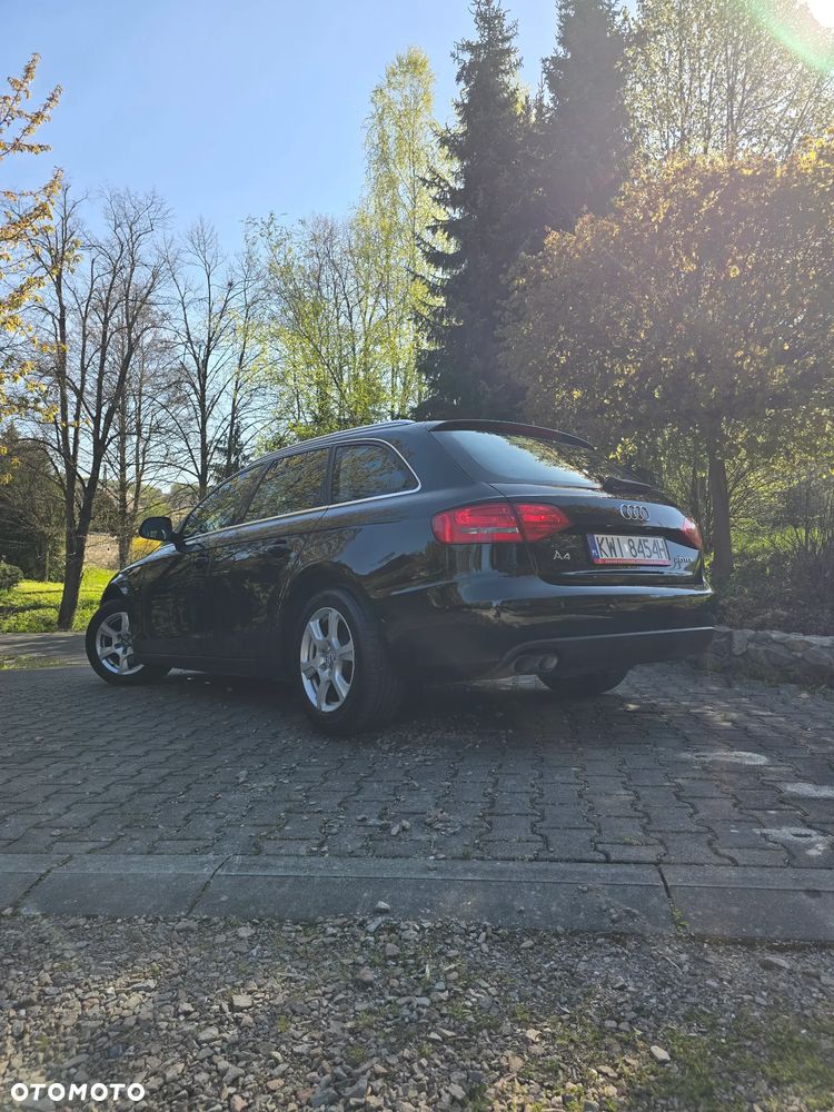 Audi A4 Avant 2.0 TDI DPF Ambiente - 24