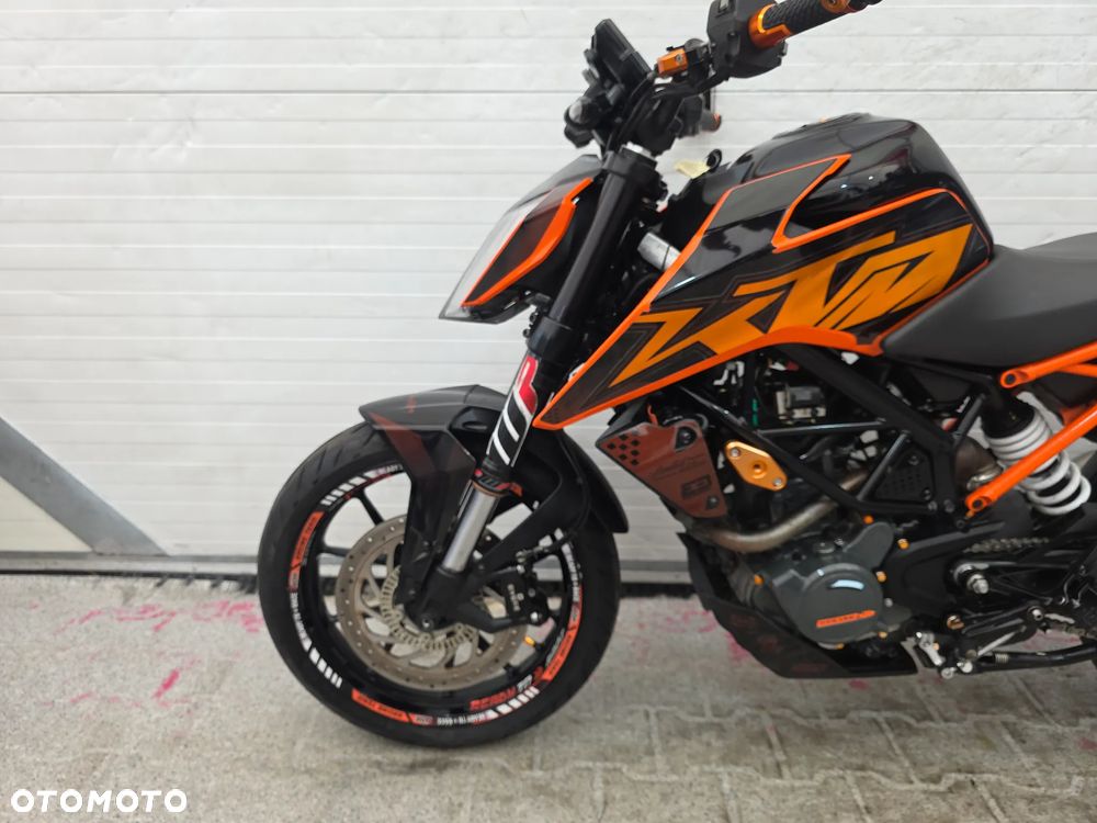 KTM Duke - 18