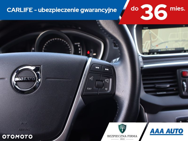 Volvo V40 - 18