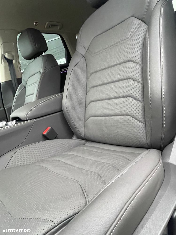 Volkswagen Touareg V6 TDI 4MOTION Elegance - 18