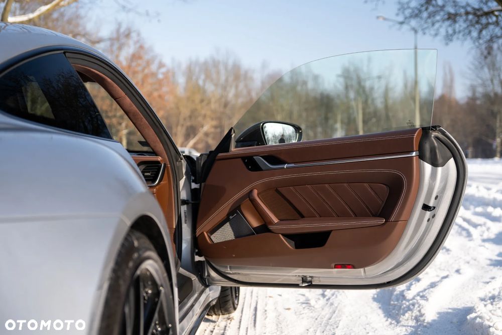 Porsche 911 Turbo S - 21