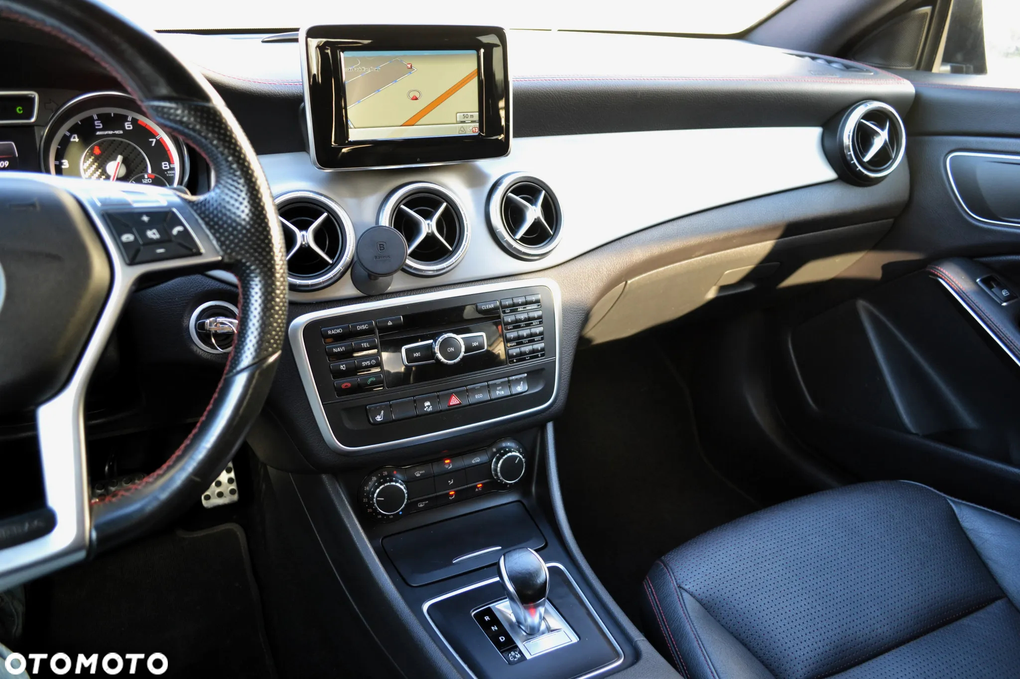 Mercedes-Benz CLA 45 AMG 4-Matic - 13