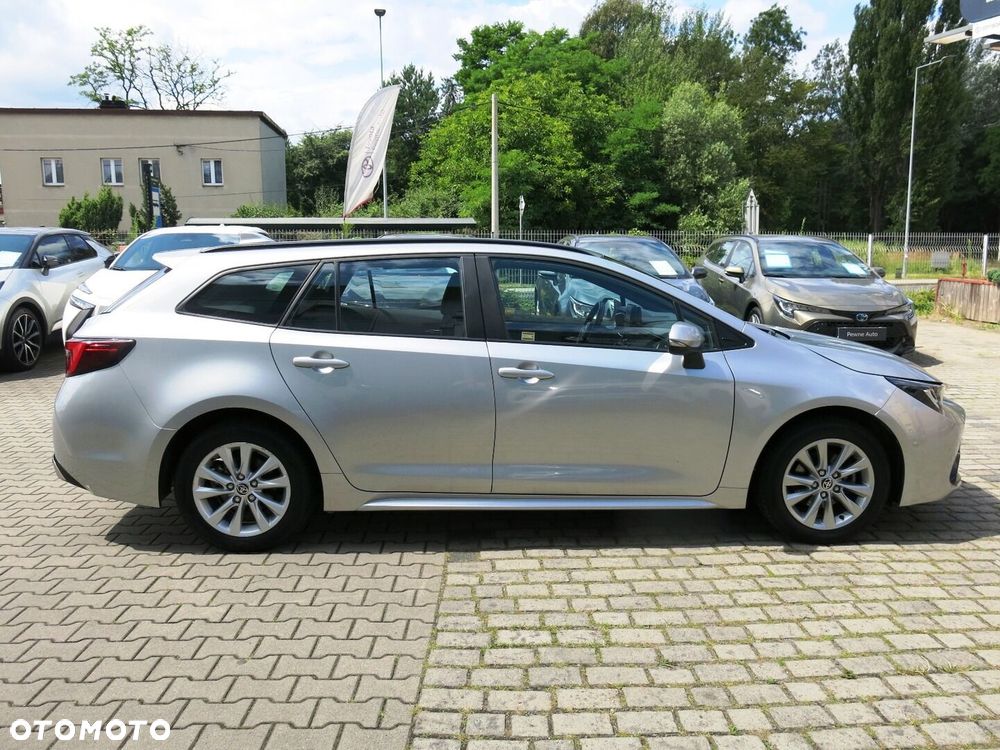 Toyota Corolla 1.8 Hybrid Comfort - 17