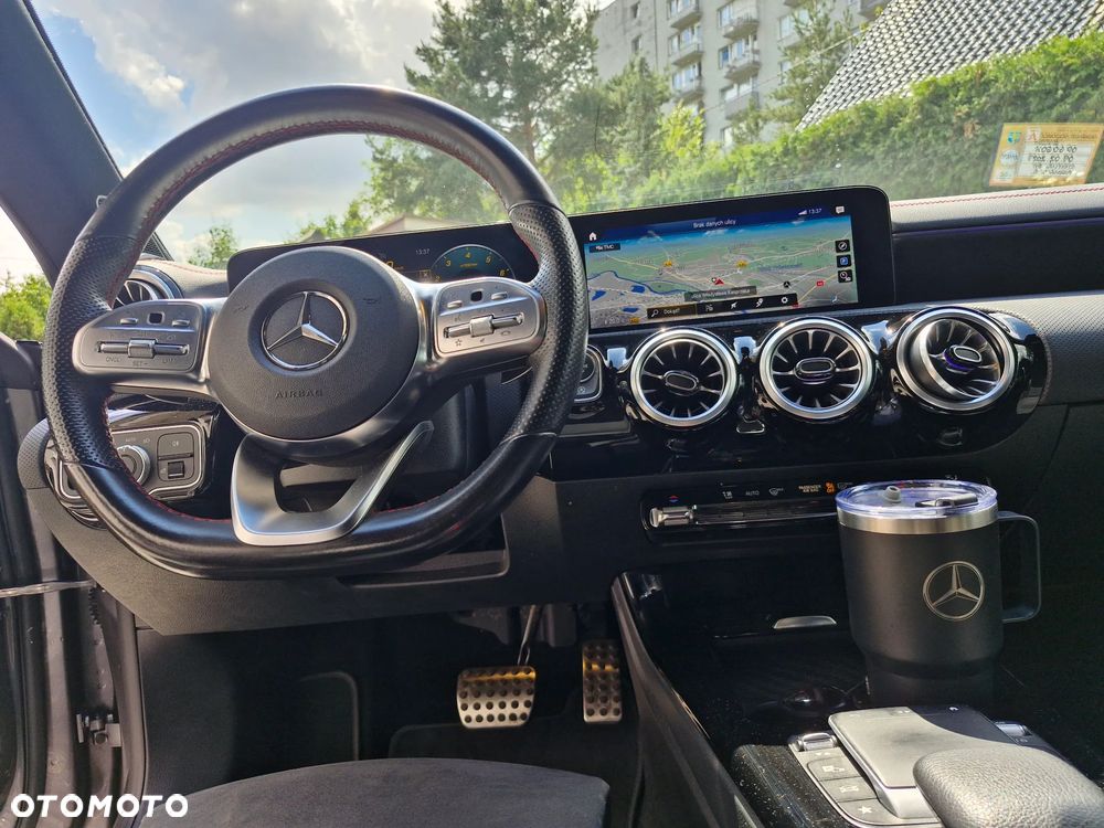 Mercedes-Benz CLA 250 7G-DCT AMG Line - 19