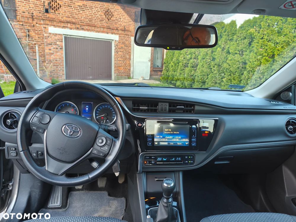 Toyota Corolla 1.6 Prestige EU6 - 7