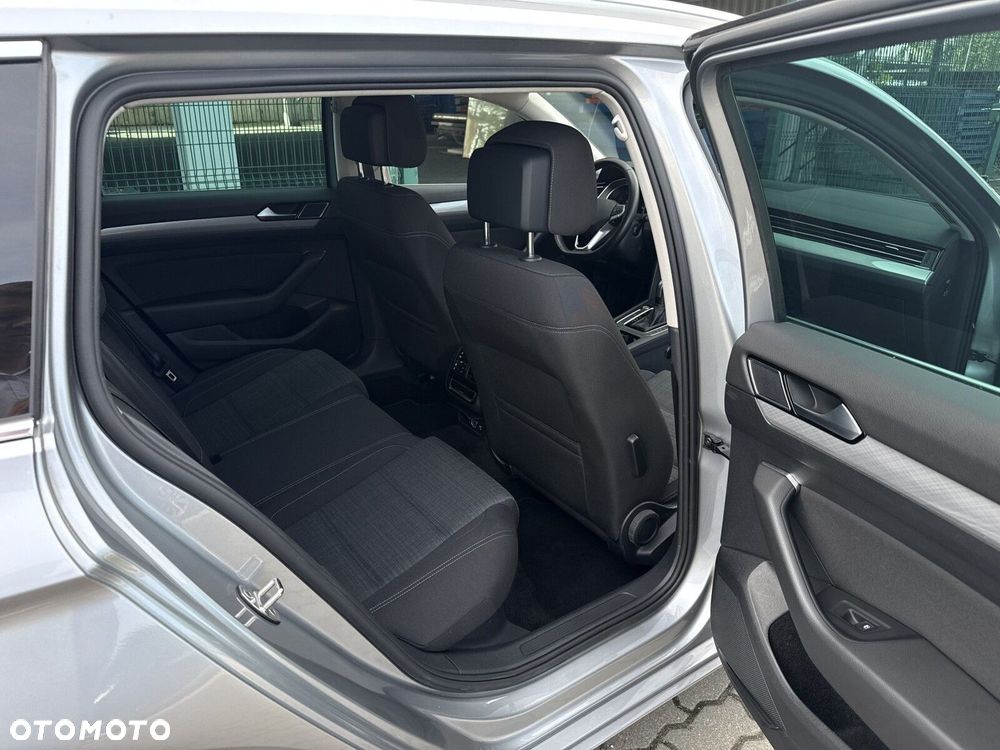 Volkswagen Passat Variant 2.0 TDI EVO Business DSG - 28