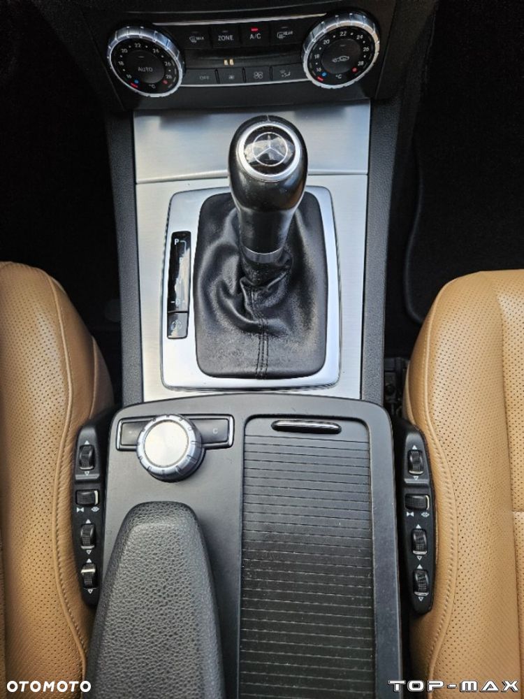 Mercedes-Benz Klasa C - 30