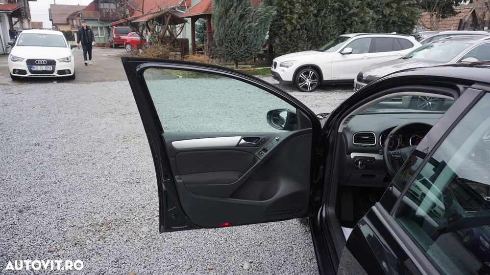 Volkswagen Golf 1.6 TDI DPF BlueMotion Technology Team - 6