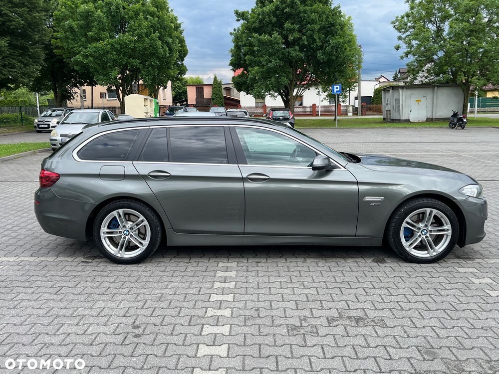 BMW Seria 5 520d xDrive - 16