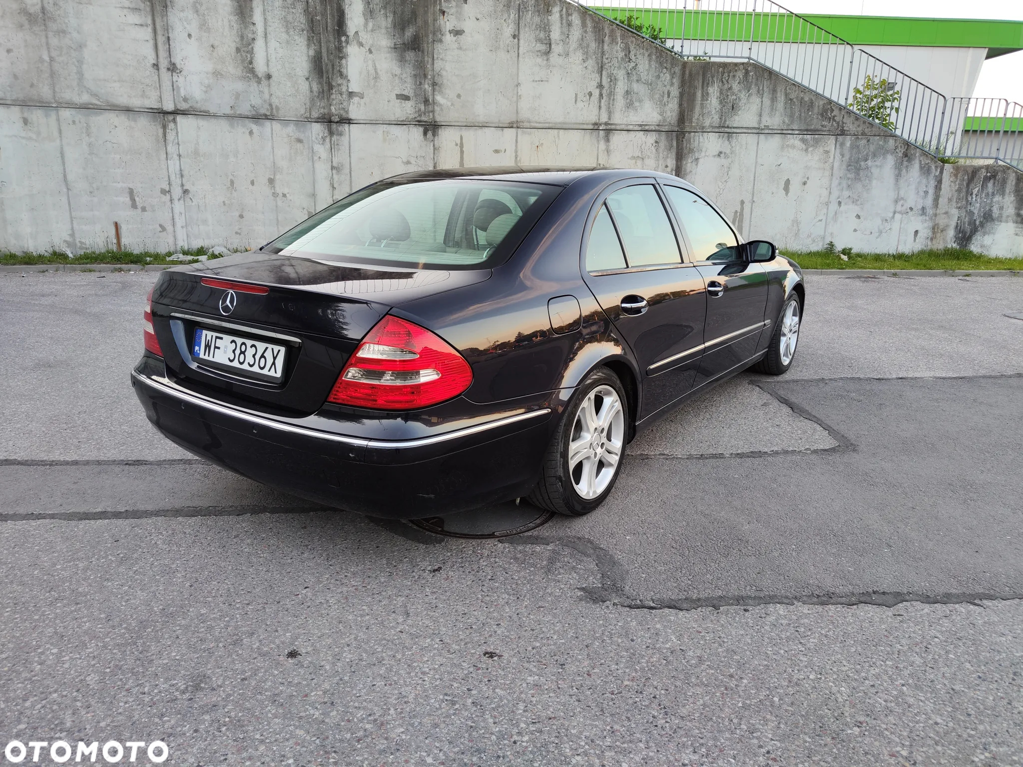 Mercedes-Benz Klasa E 500 7G-TRONIC Elegance - 4