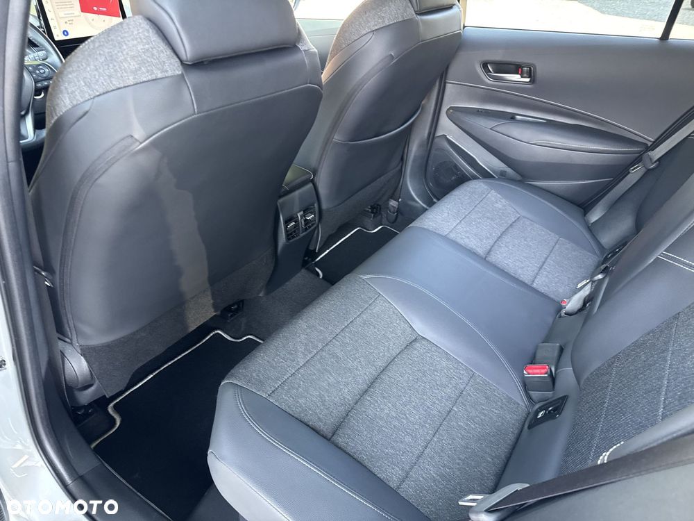 Toyota Corolla 1.8 Hybrid Style - 16