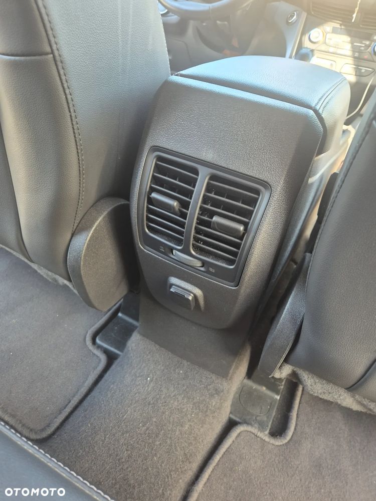 Ford Escape - 9