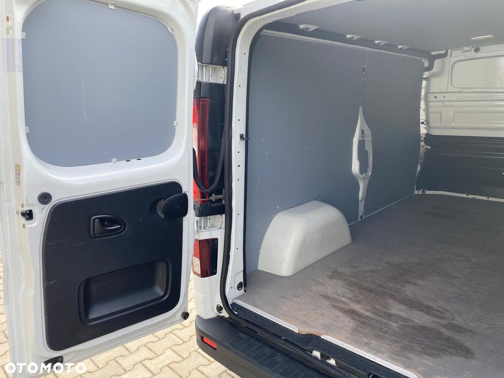 Opel VIVARO - 28