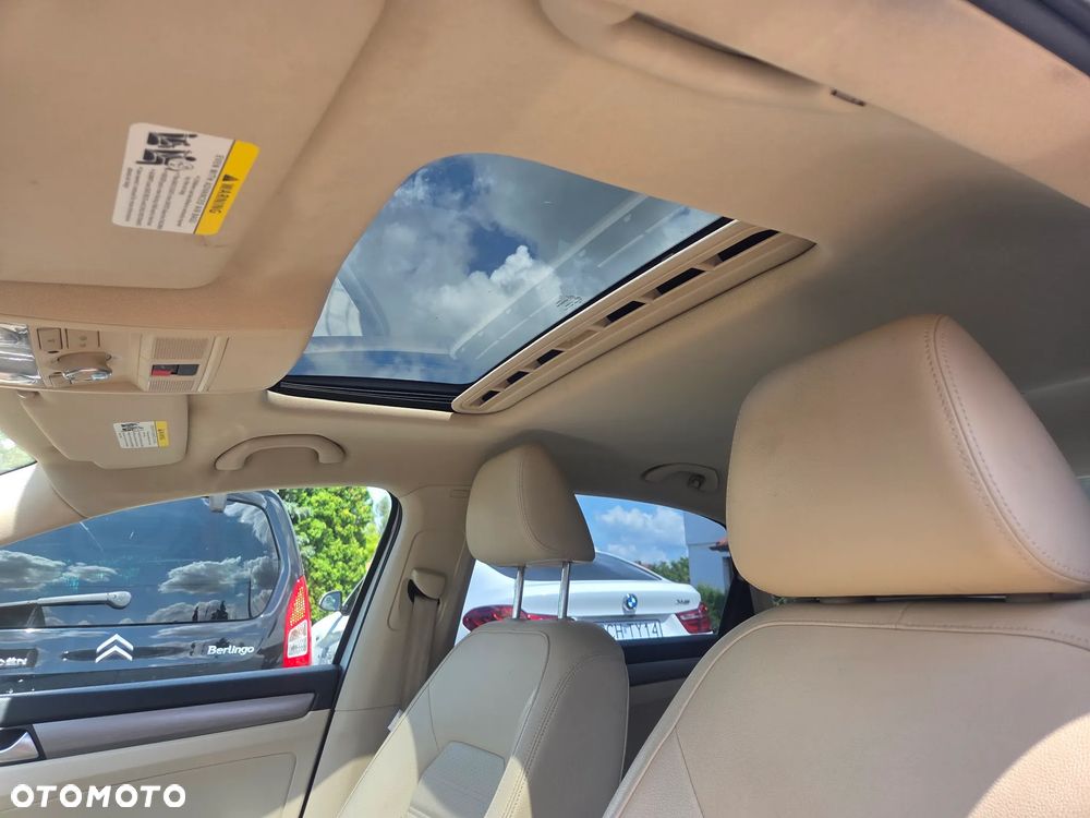 Volkswagen Passat - 17