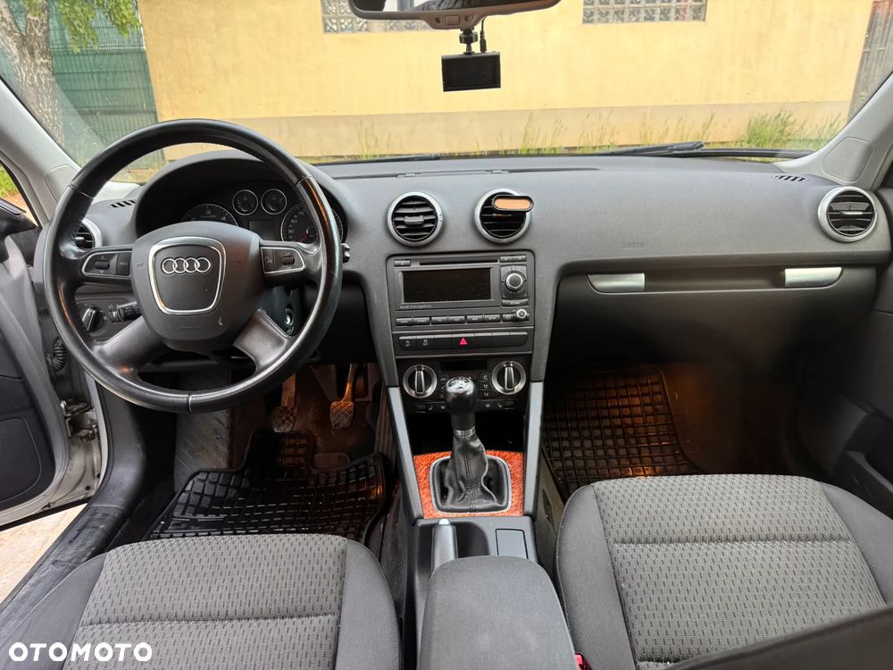 Audi A3 Sportback 2.0 TDI DPF Ambiente - 7