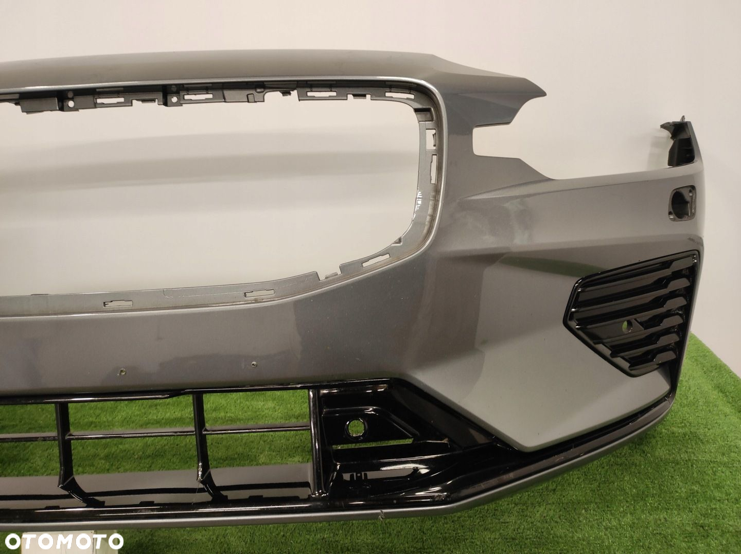 ZDERZAK PRZÓD PRZEDNI VOLVO V60 II S60 II R-DESIGN 31690530 18 - - 8