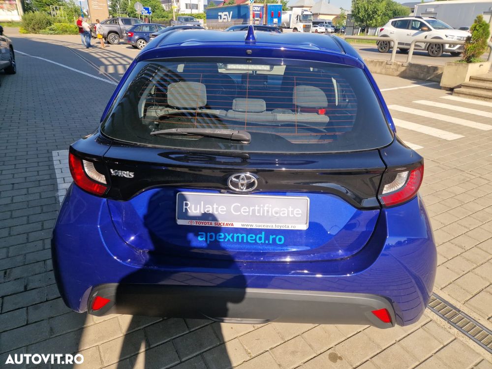Toyota Yaris 1.5 L CVT Active - 8