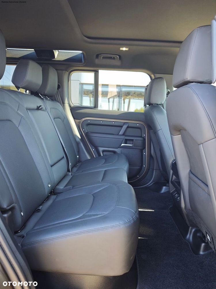 Land Rover Defender 3.0 D250 mHEV X-Dynamic SE - 14