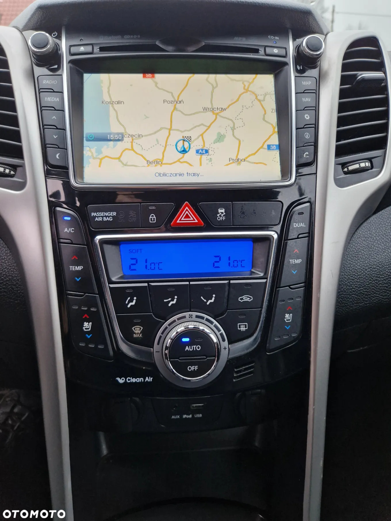 Hyundai i30 blue Kombi 1.6 CRDi DCT Premium - 6