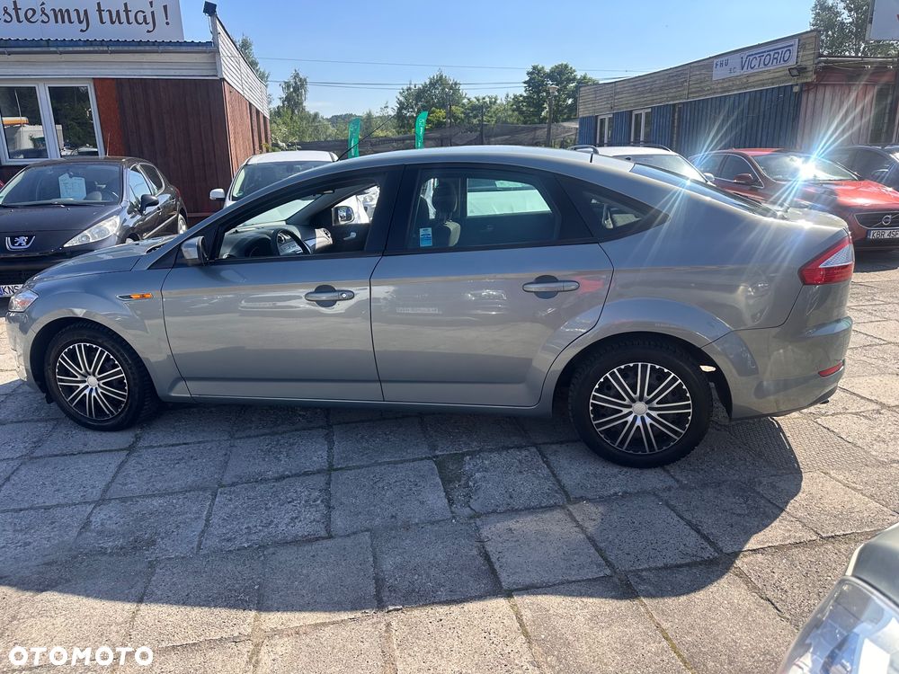 Ford Mondeo 1.6 Titanium - 24