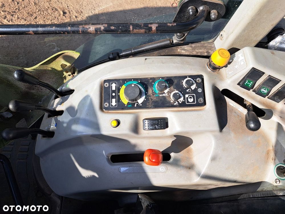 Claas Nexos 240F 4X4 - 20