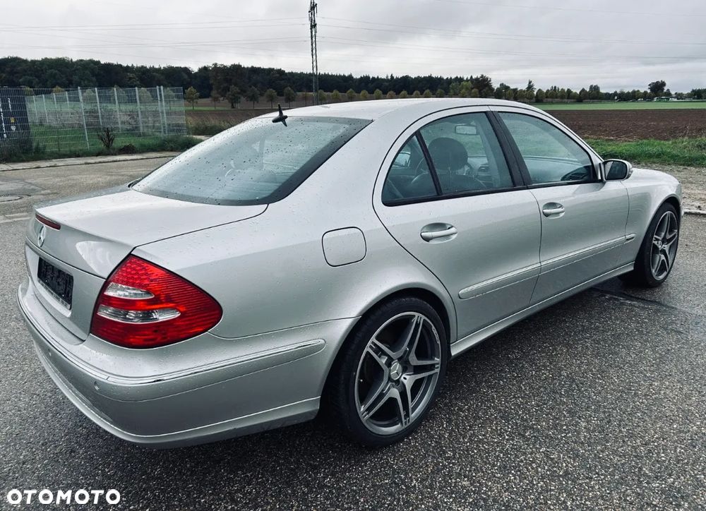 Mercedes-Benz Klasa E 500 Avantgarde - 9