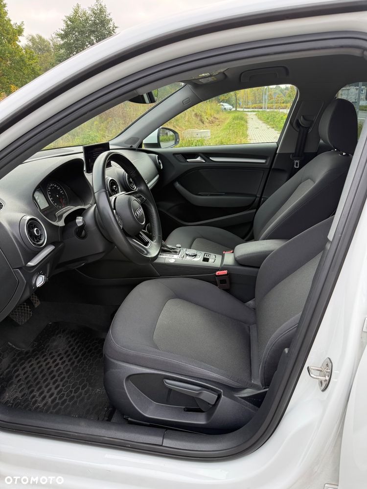 Audi A3 Sportback - 8