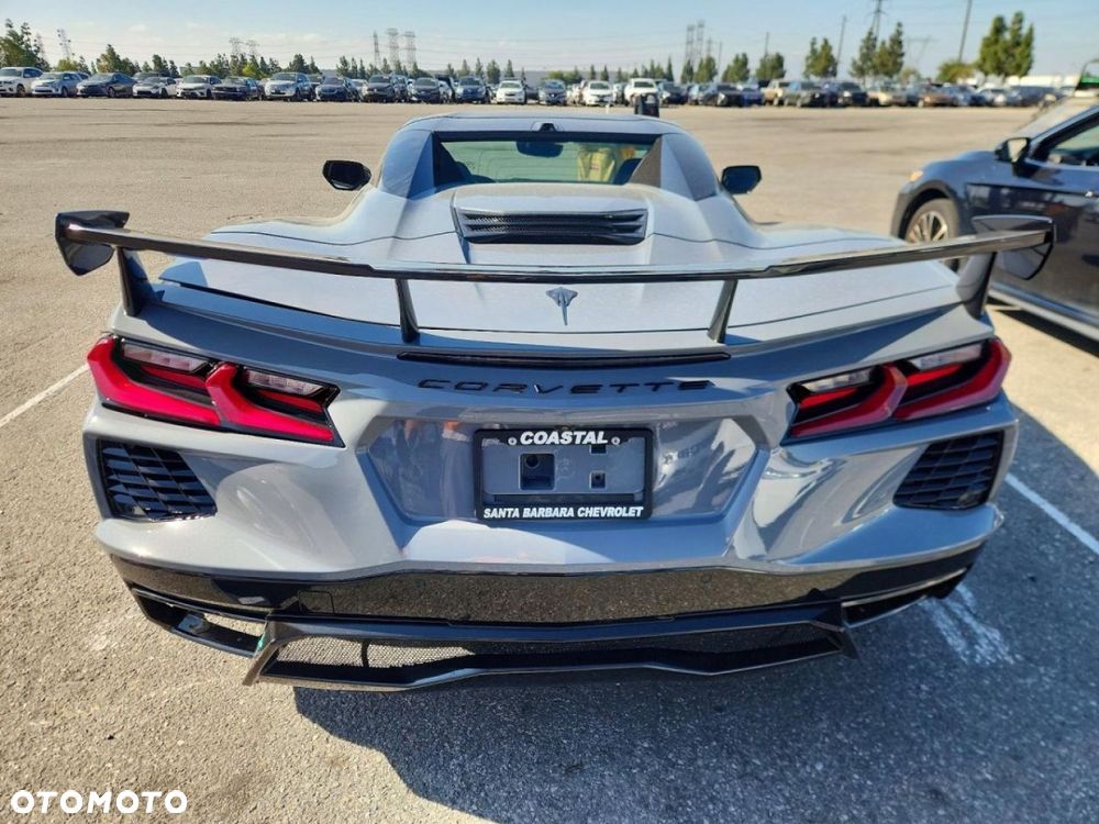 Chevrolet Corvette - 3