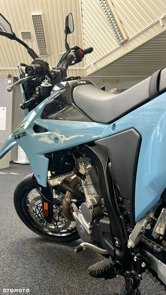 Suzuki DR-Z - 6
