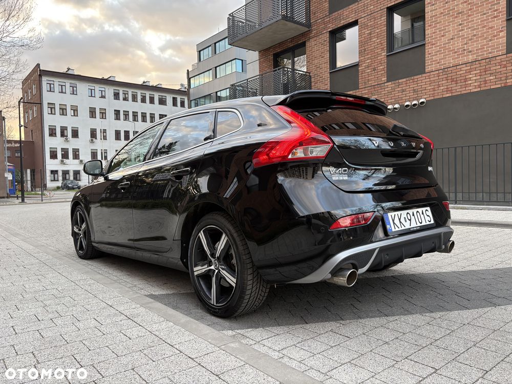 Volvo V40 D3 Drive-E R-Design Kinetic - 12