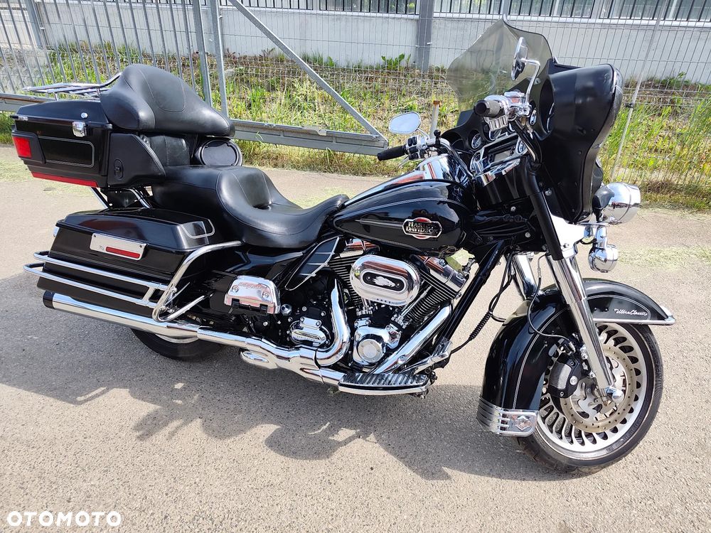 Harley-Davidson FLHTCU Ultra - 1