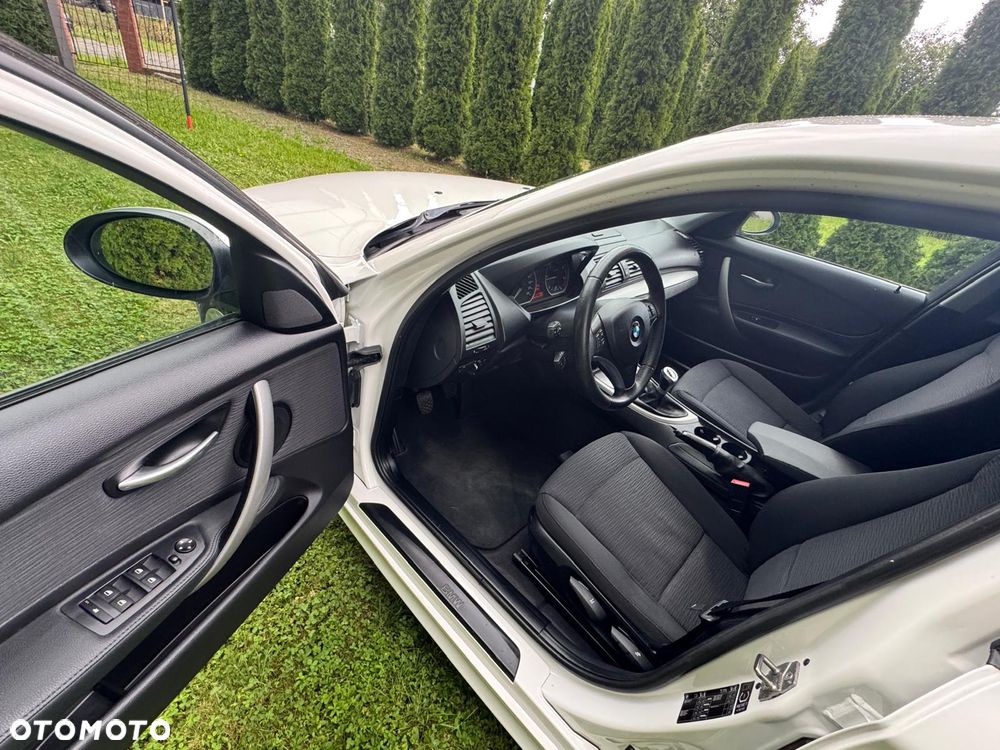 BMW Seria 1 118d DPF Edition Lifestyle - 23