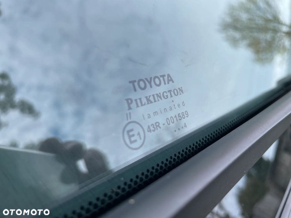 Toyota Yaris - 16