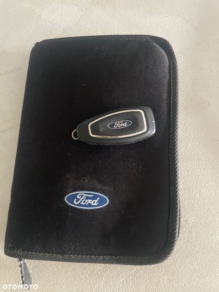 Ford Kuga - 16