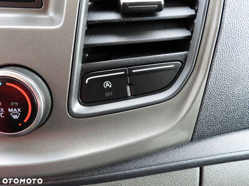 Ford TRANSIT  FURGON TEMPOMAT LEDY KLIMATYZACJA  130KM - 36