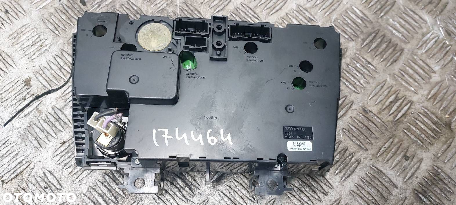 PANEL NAWIEWU KLIMATYZACJI VOLVO V70 I S70 9452367 - 2