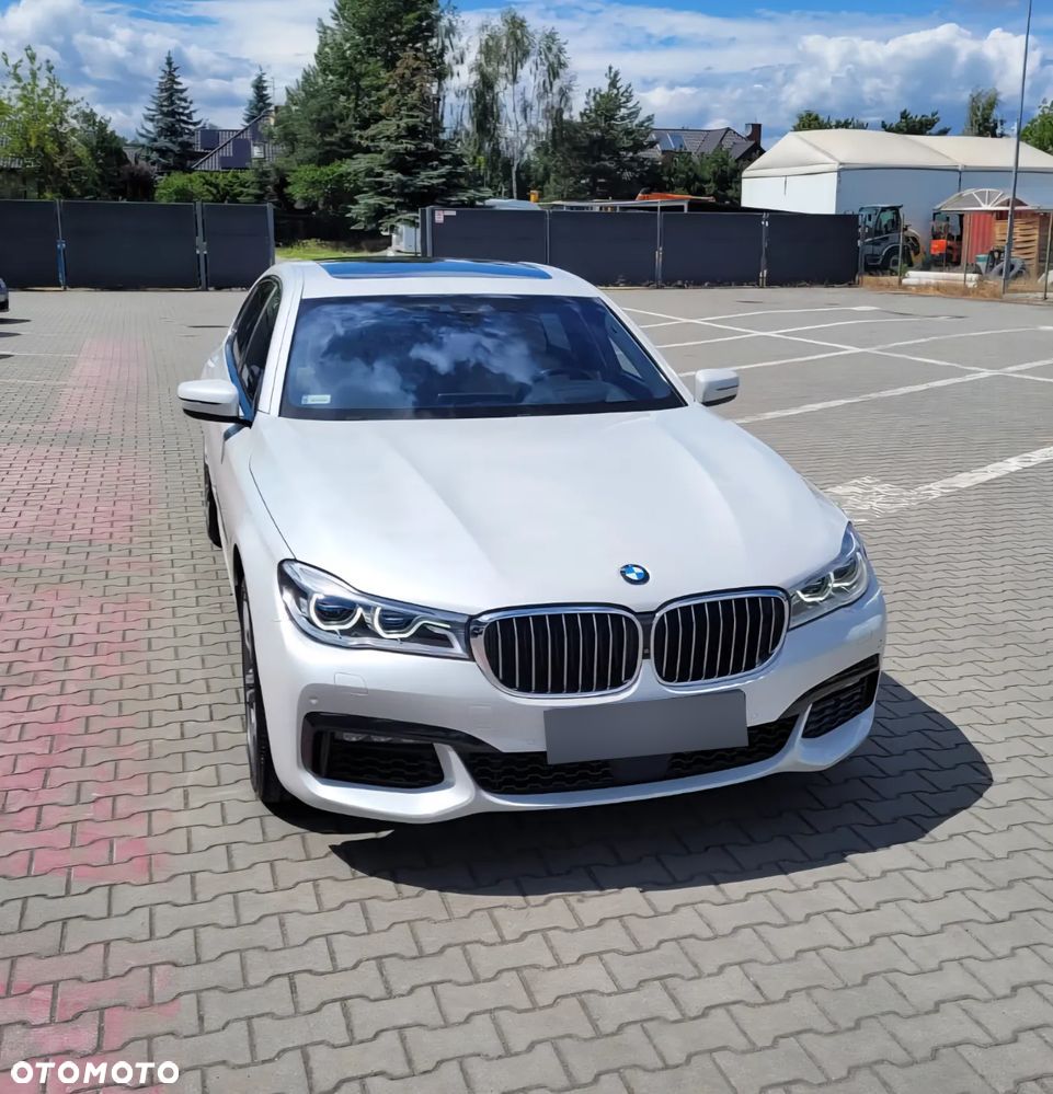 BMW Seria 7 750Li xDrive - 2