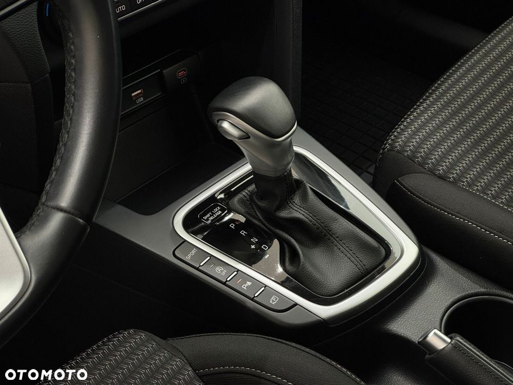 Kia Ceed 1.5 T-GDI M DCT - 9